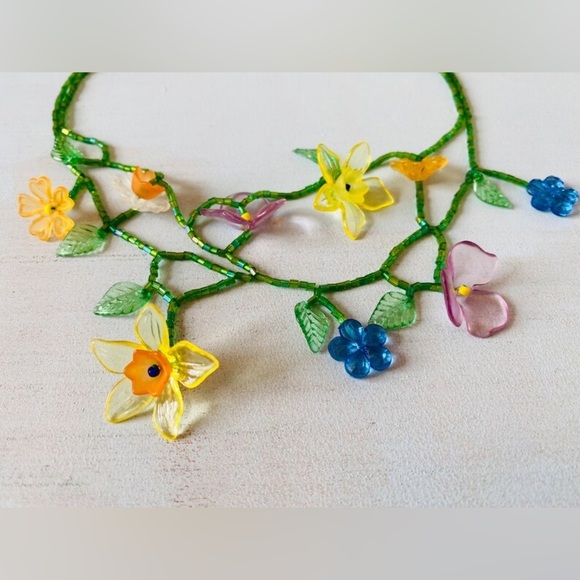 NWT. Zara Colorful Floral Necklace. - Picture 5 of 9